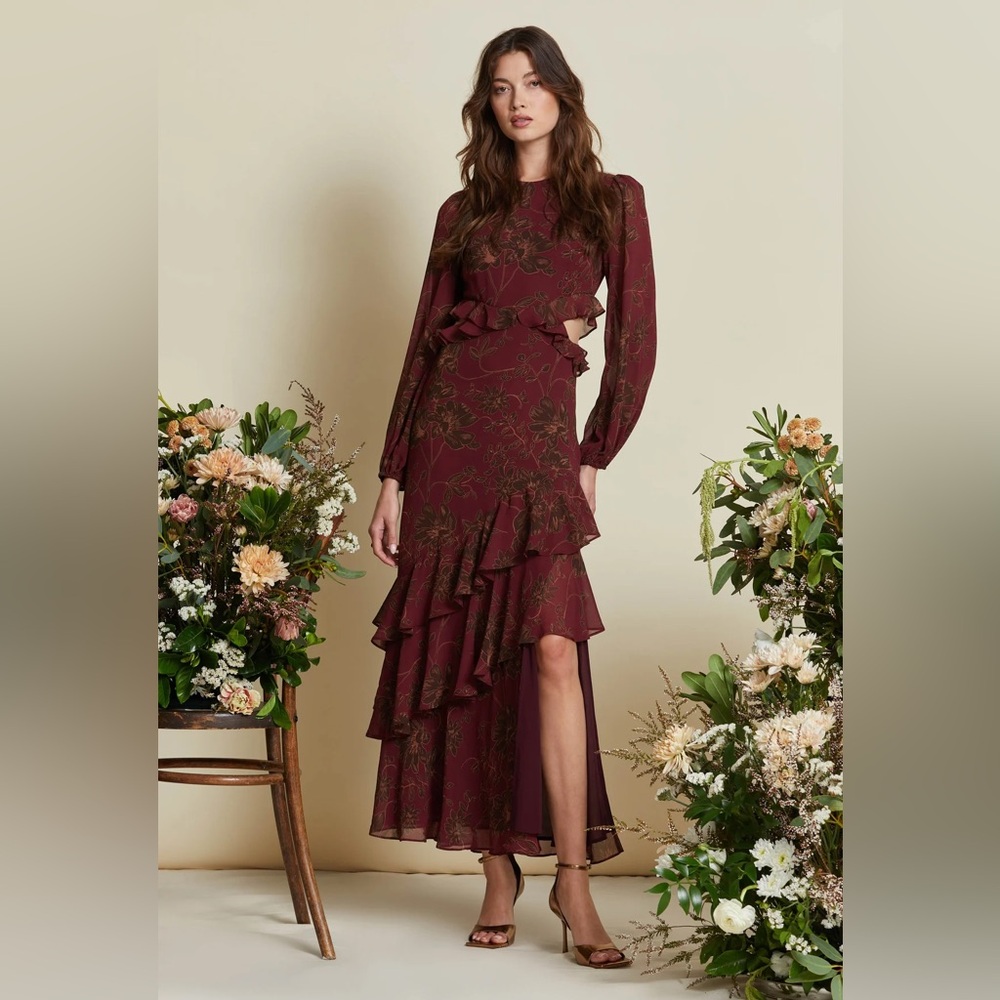 ASTR The Label  BNWT (Size Medium) Elegant Burgundy Floral Ruffle Dress